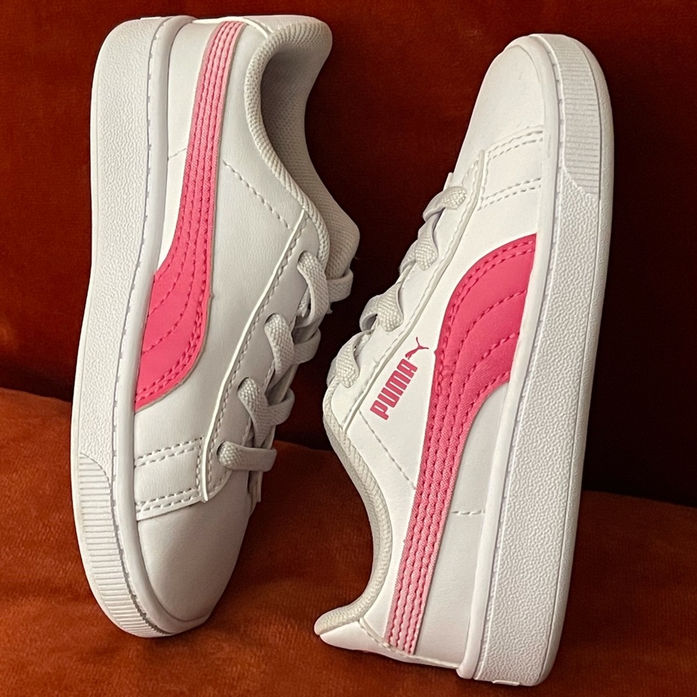 PUMA toddler shoes Size 7t!!